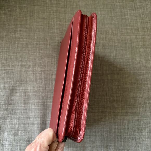 Vtg Mundi Planner 3-Ring Red Faux Leather With 8.5 X 5.5 Inserts Zipper Closure - Picture 11 of 12